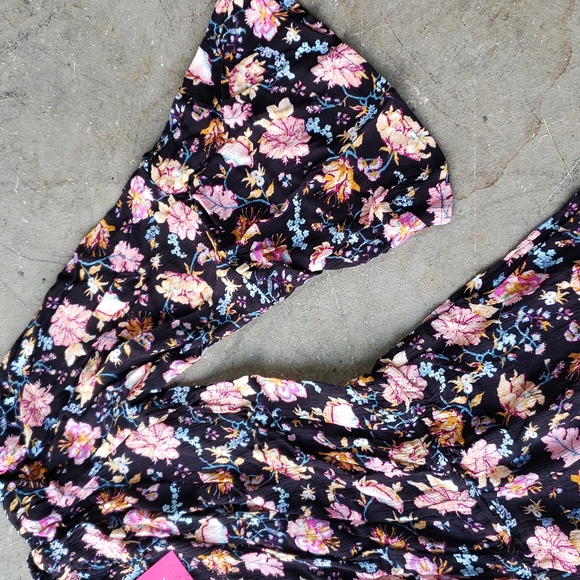 NEW! Xhiliaration Floral Print Shorts 3/4 Sleeve Off Shoulder Romper S - Picture 2 of 4